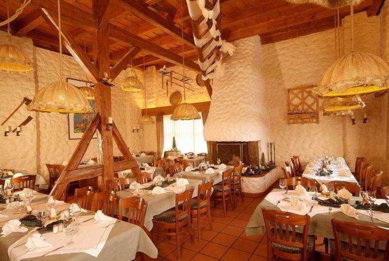 נוי-אולם Hotel Hirsch מראה חיצוני תמונה