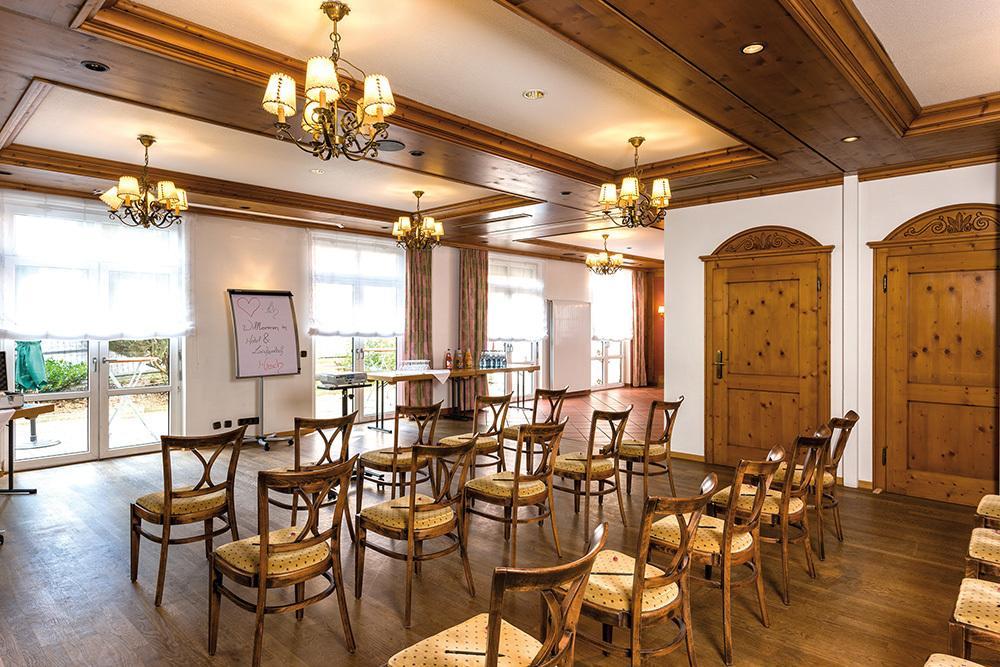 נוי-אולם Hotel Hirsch מראה חיצוני תמונה